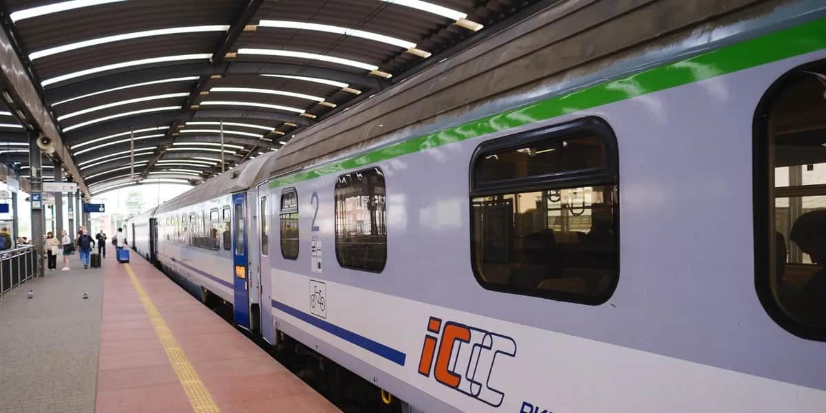 Czy można zmienić godzinę biletu PKP? Oto co musisz wiedzieć