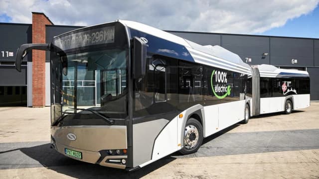 Skąd odjeżdża bezpłatny autobus z Łodzi do Rzgowa? Sprawdź prawdę!