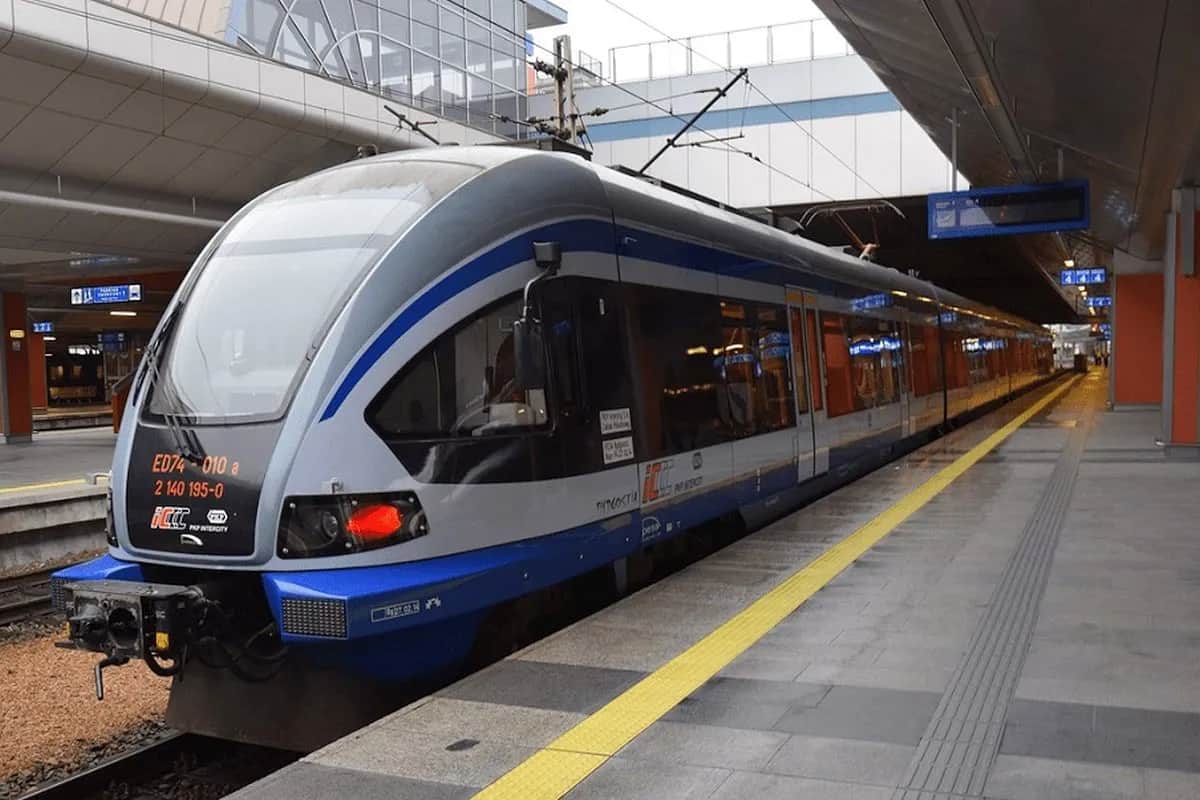 Komu przysługuje bilet dla seniora PKP? Sprawdź wymagania i zniżki