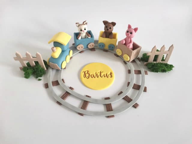 Jak zrobić pociąg z masy cukrowej - proste kroki do wyjątkowej dekoracji