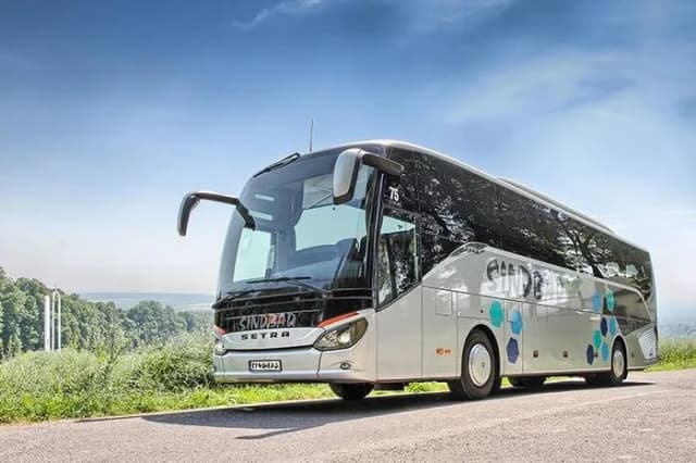 Sindbad Brzeg – dowiedz się, skąd odjeżdżają autobusy i uniknij problemów